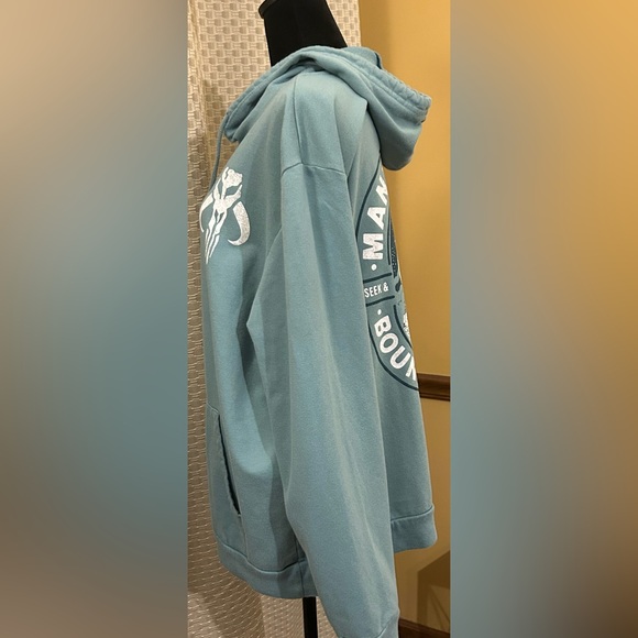 Star Wars Mandalorian Bounty Hunter Green Hoodie - Picture 6 of 7